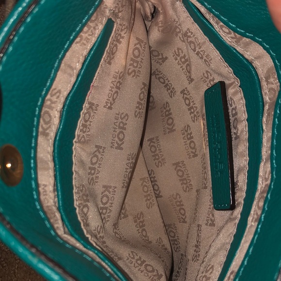 Michael Kors purse - Picture 3 of 5